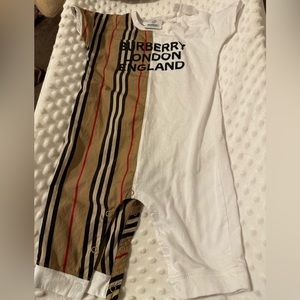 Burberry Romper Unisex